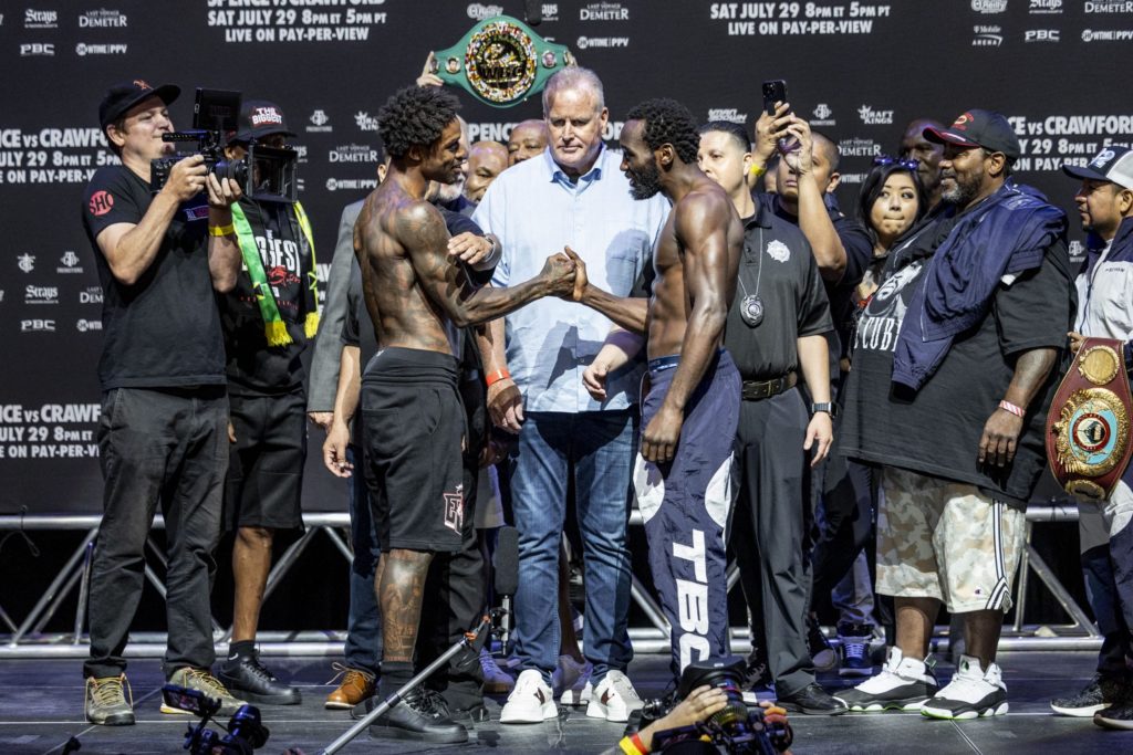 Errol Spence weighs 147 pounds, Terence Crawford weighs 146.8 at ceremonial weigh-in