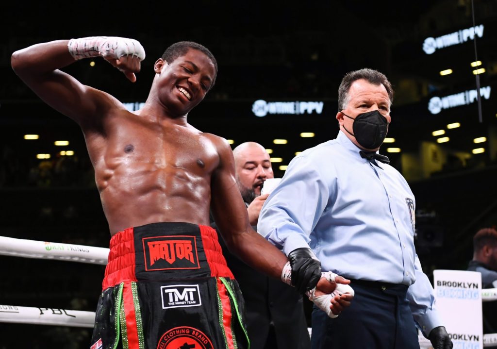 Welterweight prospect Jalil Hackett makes most of Gervonta Davis, Floyd Mayweather mentorship – Rompvela